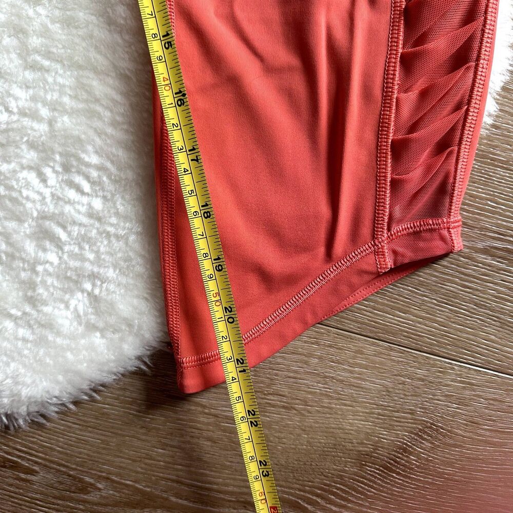 Lululemon Sunshine Salutation Crop Side Mesh Detailing Women's Size 10 - Picture 4 of 8